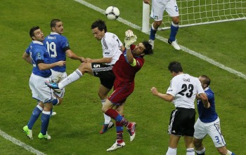 ЕВРО 2012 (фото) - Страница 4 Ddfbd8199159917