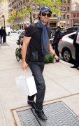 Иен Сомерхолдер (Ian Somerhalder) Out and About in New York City on May 7th, 2012 (5xHQ) C1669c202416774
