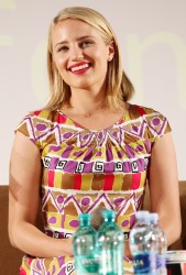 Dianna Agron ディアナ・アグロン