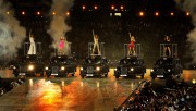 Бантон, Бекхэм, Браун, Холливелл, Чисхолм, Spice Girls (Спайс Герлс) на закрытии олимпийский игр 12.08.12 (190xHQ) B0874b209812938
